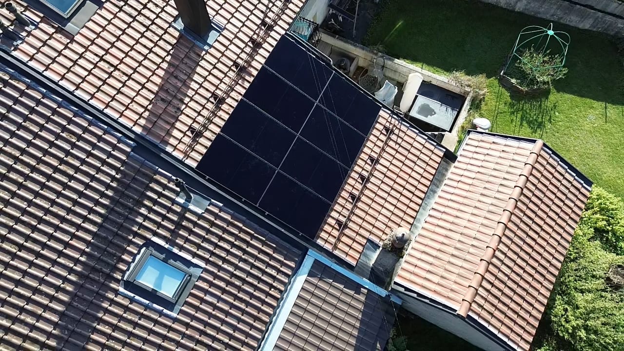 Panneaux photovoltaïques Montricher